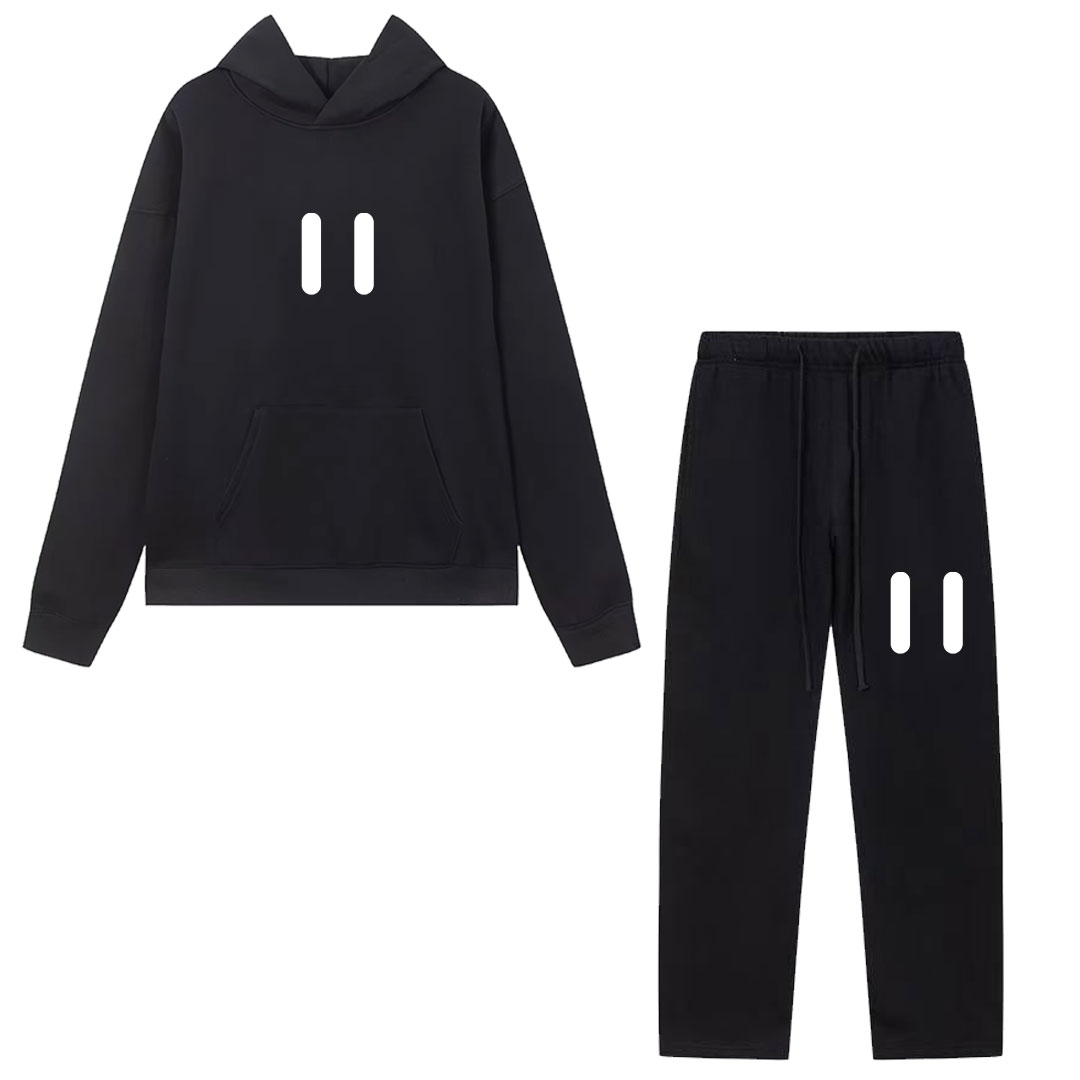 Quality Streetwear Brand - طقم هودي وبنطلون رياضي من ماركة