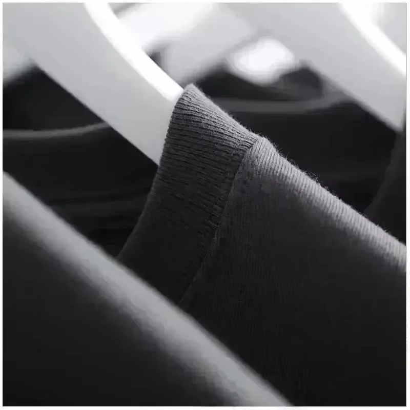 تي شيرت أبيض بطبعة برج باريس و - مراجعة Streetwear Brand Paris وسعره