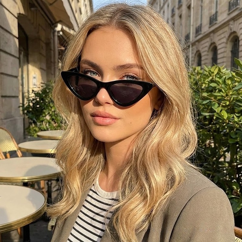 نظارات شمسية نسائية مثيرة بتصم - مراجعة Streetwear Brand Red وسعره