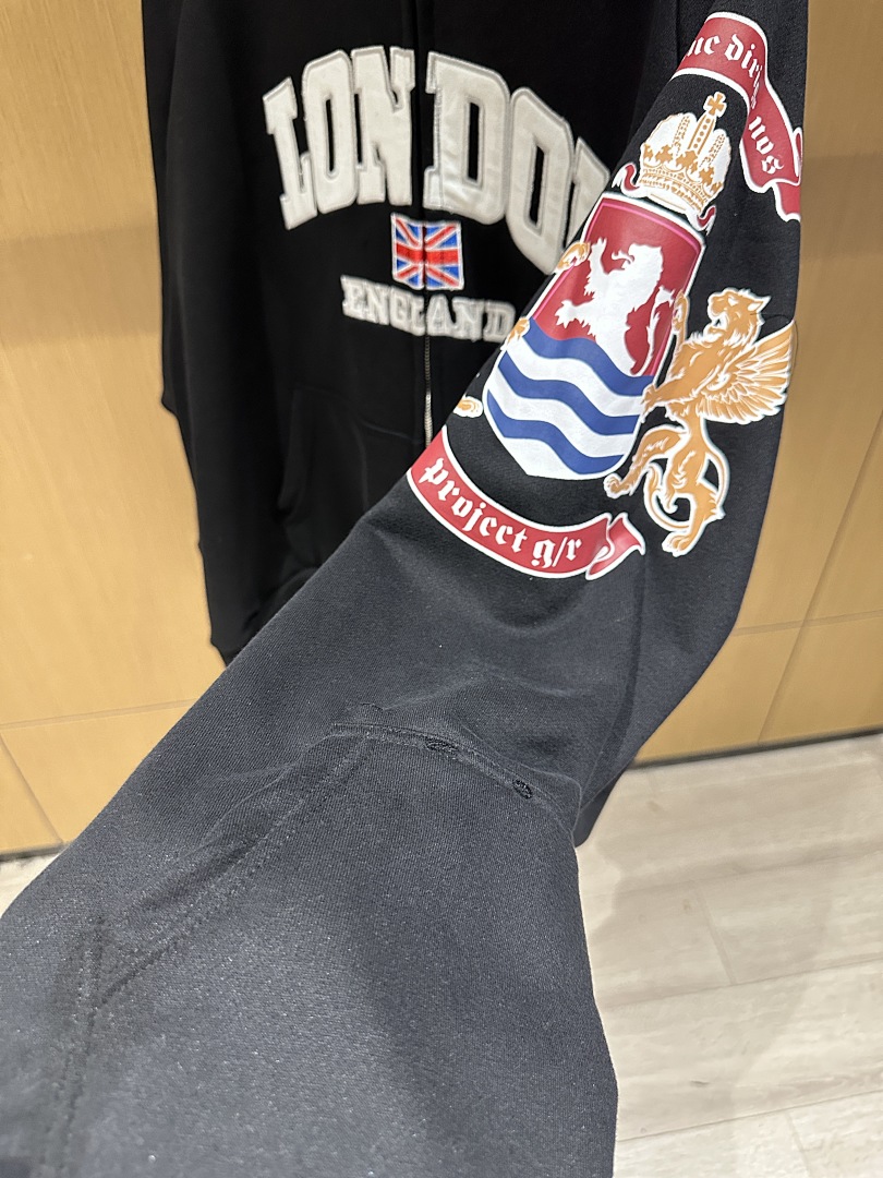 25S هودي بسحاب مغسول بتصميم مف - مراجعة Streetwear Brands London وسعره